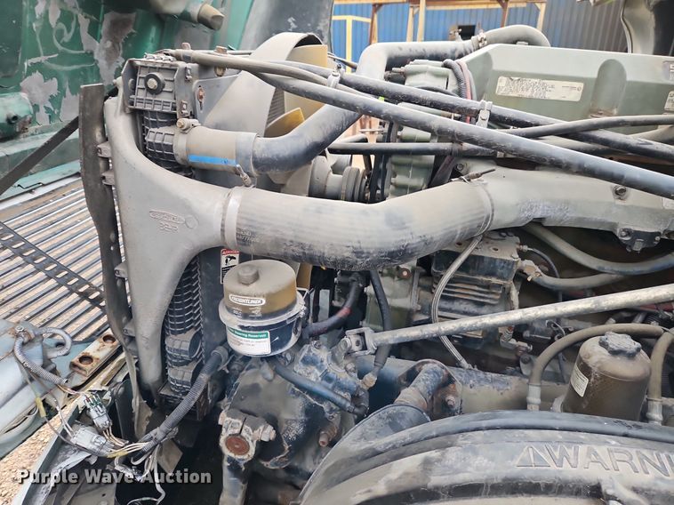 image for item DR8613 2003 Freightliner  Century semi truck