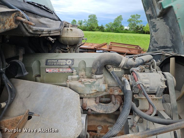 image for item DR8613 2003 Freightliner  Century semi truck