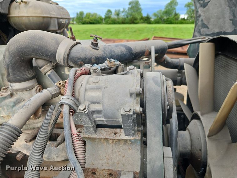 image for item DR8613 2003 Freightliner  Century semi truck