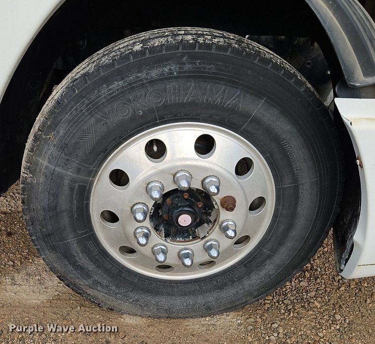 image for item DR8613 2003 Freightliner  Century semi truck