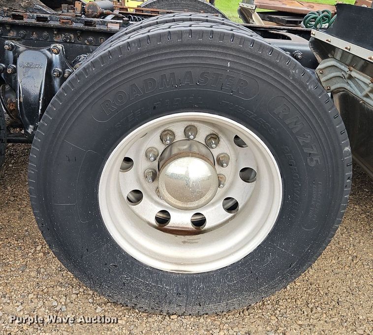 image for item DR8613 2003 Freightliner  Century semi truck