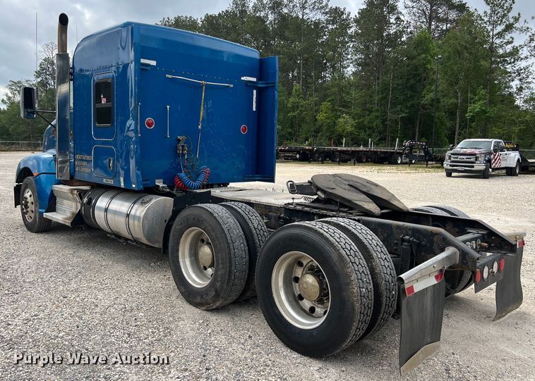 image for item DS3010 2013 Kenworth T660 semi truck