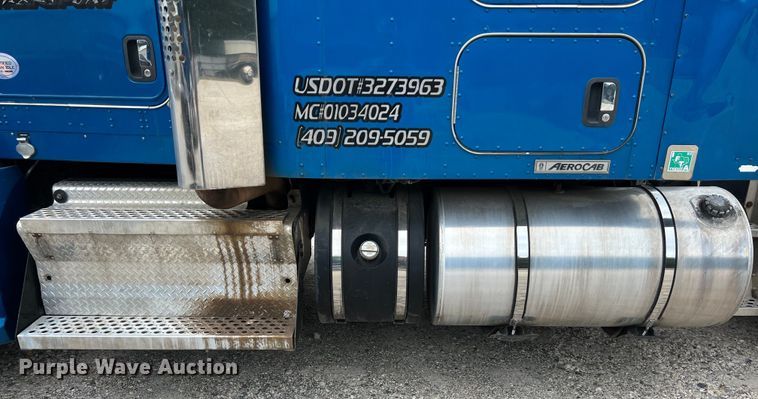 image for item DS3010 2013 Kenworth T660 semi truck