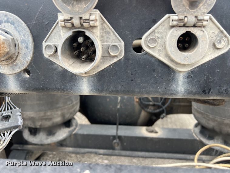 image for item DS3010 2013 Kenworth T660 semi truck