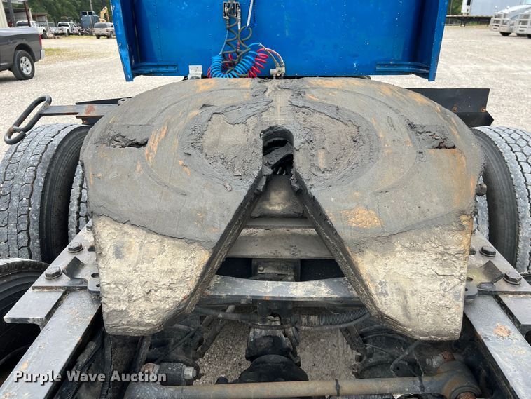 image for item DS3010 2013 Kenworth T660 semi truck