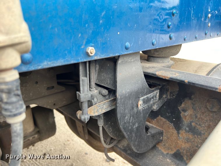 image for item DS3010 2013 Kenworth T660 semi truck