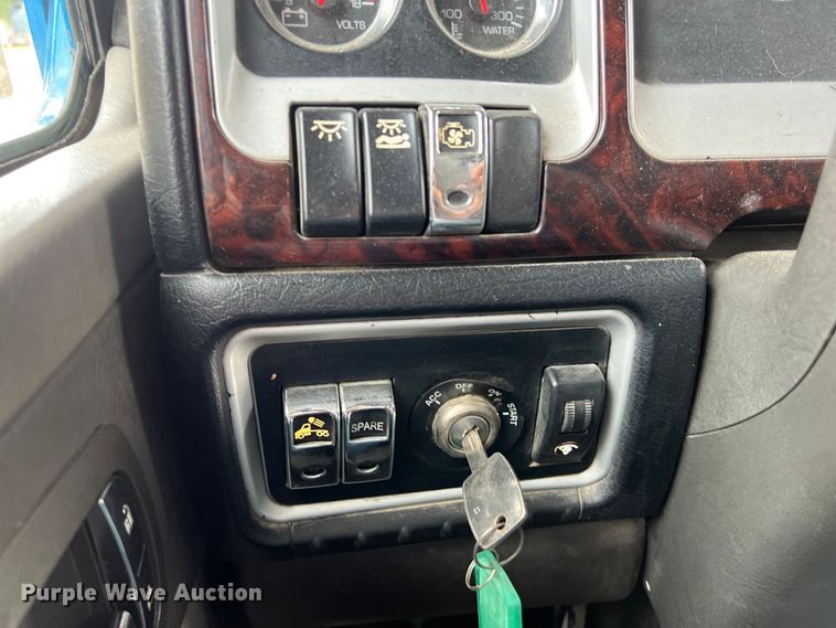 image for item DS3010 2013 Kenworth T660 semi truck