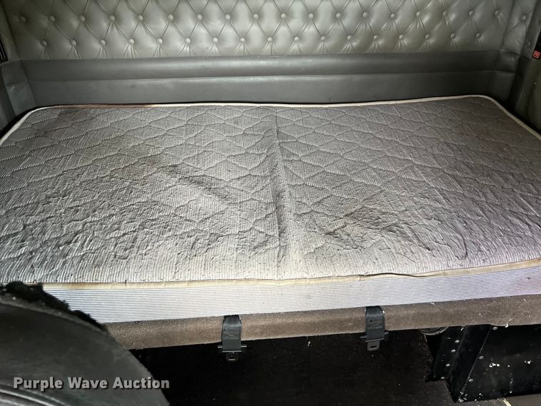 image for item DS3010 2013 Kenworth T660 semi truck