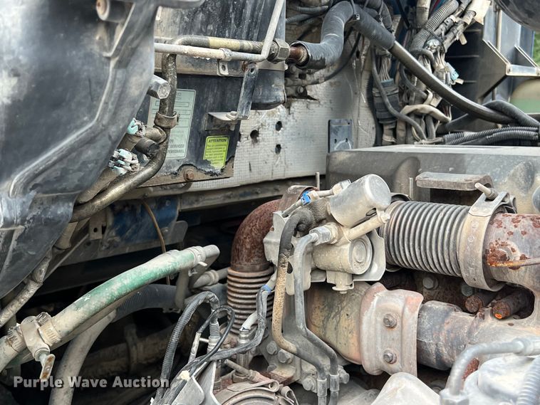 image for item DS3010 2013 Kenworth T660 semi truck