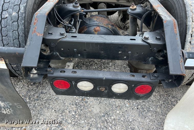 image for item DS3011 2014 Kenworth T680 semi truck