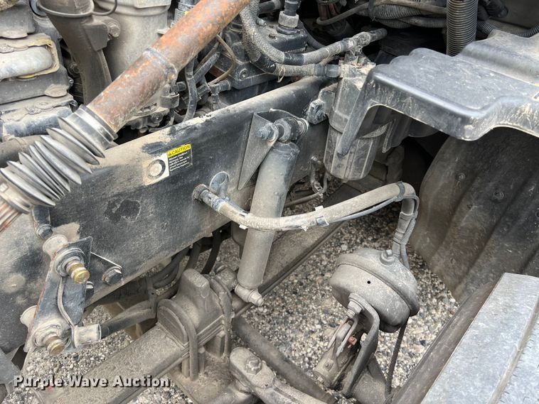 image for item DS3011 2014 Kenworth T680 semi truck