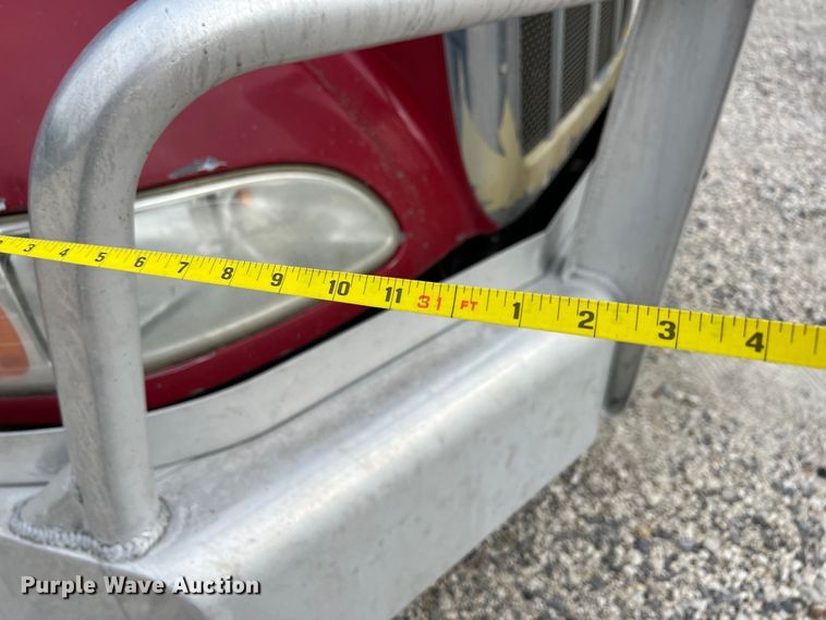 image for item DS3012 2009 Peterbilt  386 semi truck