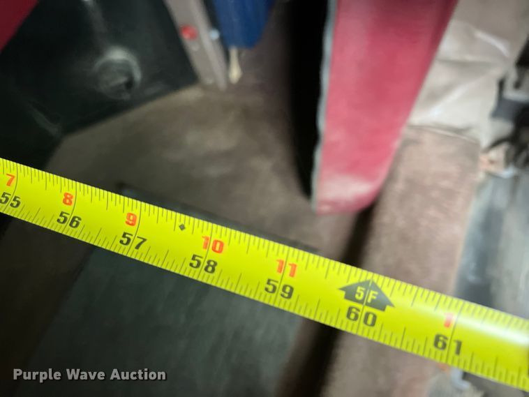 image for item DS3012 2009 Peterbilt  386 semi truck