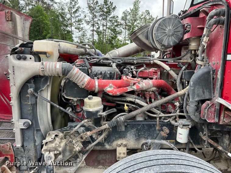 image for item DS3012 2009 Peterbilt  386 semi truck