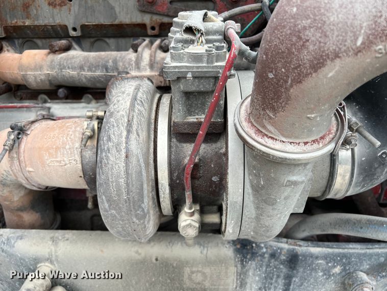 image for item DS3012 2009 Peterbilt  386 semi truck