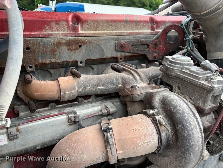 image for item DS3012 2009 Peterbilt  386 semi truck