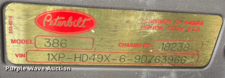 image for item DS3012 2009 Peterbilt  386 semi truck