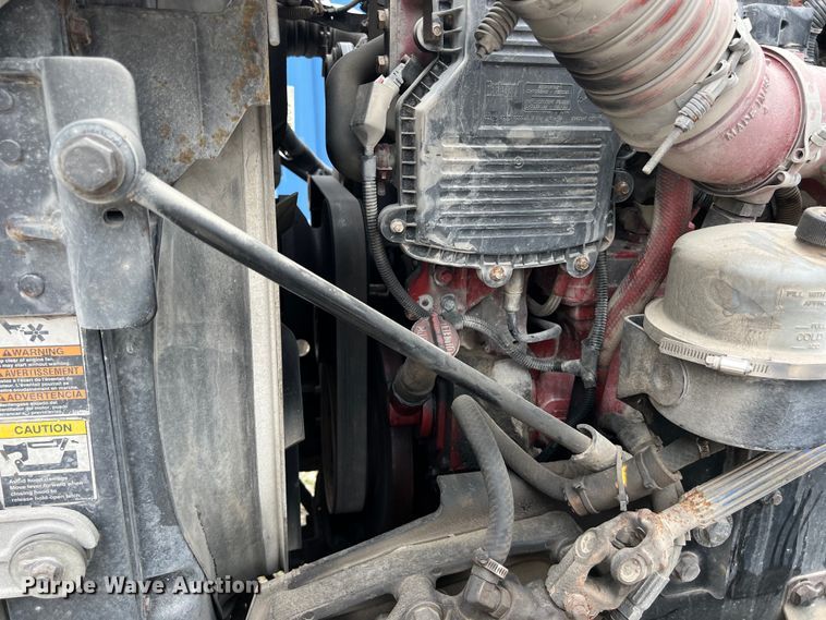 image for item DS3013 2008 Peterbilt  386 semi truck