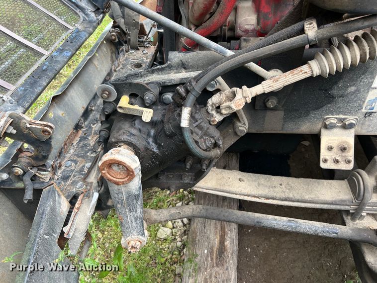 image for item DS3018 2012 Peterbilt  386 semi truck