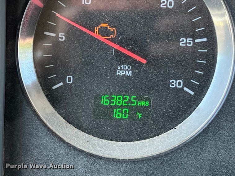 image for item DS3025 2008 Kenworth T800 semi truck