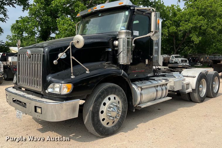 image for item DS3043 2013 International PayStar 5900i semi truck