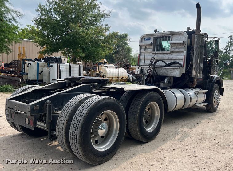 image for item DS3043 2013 International PayStar 5900i semi truck