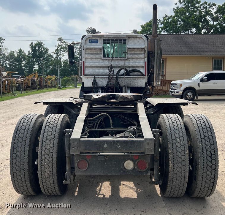 image for item DS3043 2013 International PayStar 5900i semi truck