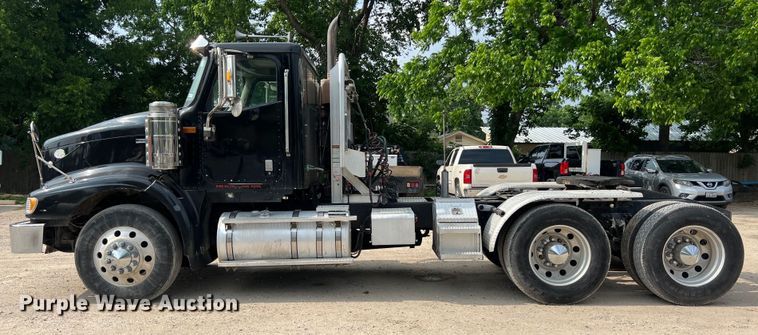 image for item DS3043 2013 International PayStar 5900i semi truck