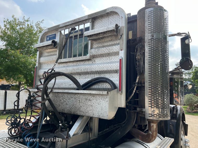 image for item DS3043 2013 International PayStar 5900i semi truck