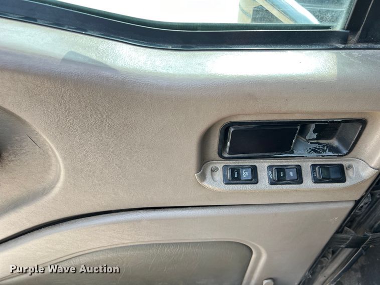 image for item DS3043 2013 International PayStar 5900i semi truck