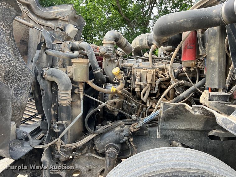 image for item DS3043 2013 International PayStar 5900i semi truck