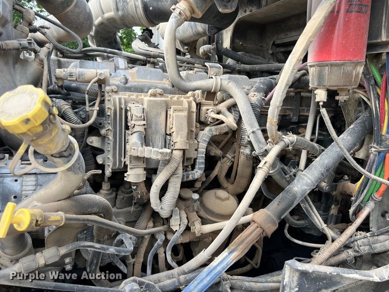 image for item DS3043 2013 International PayStar 5900i semi truck