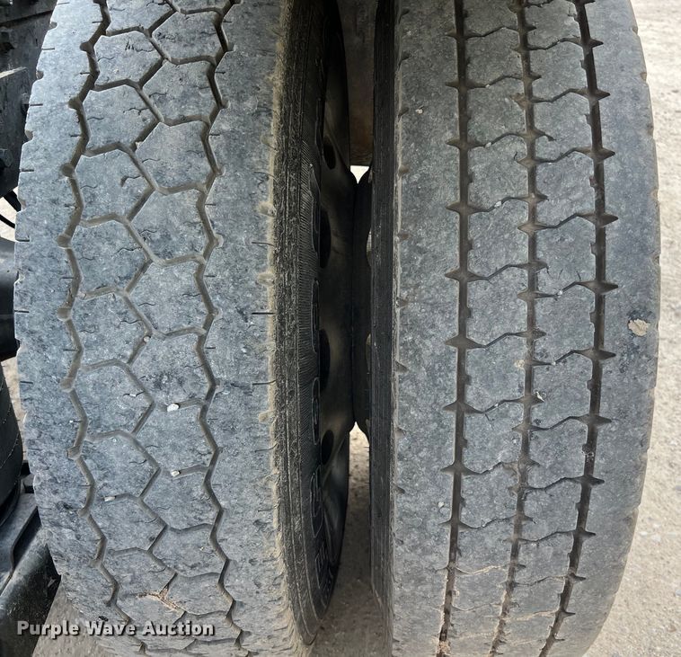 image for item DS3043 2013 International PayStar 5900i semi truck