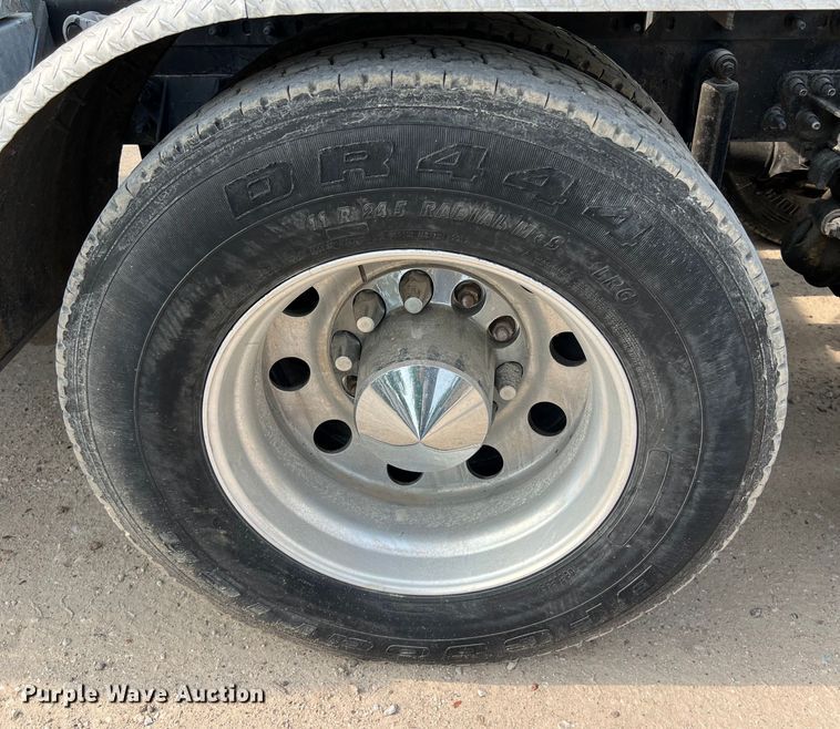 image for item DS3043 2013 International PayStar 5900i semi truck