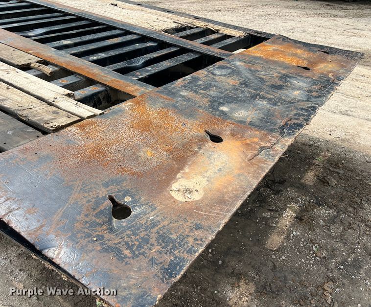 image for item DS3044 1997 Landoll 317A-48 drop deck trailer