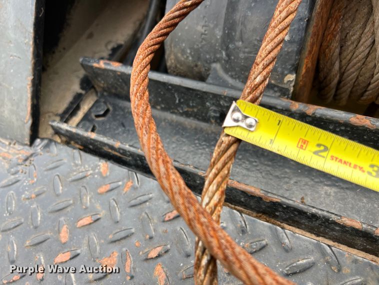 image for item DS3044 1997 Landoll 317A-48 drop deck trailer