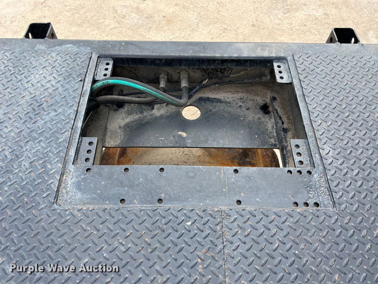 image for item DS3044 1997 Landoll 317A-48 drop deck trailer