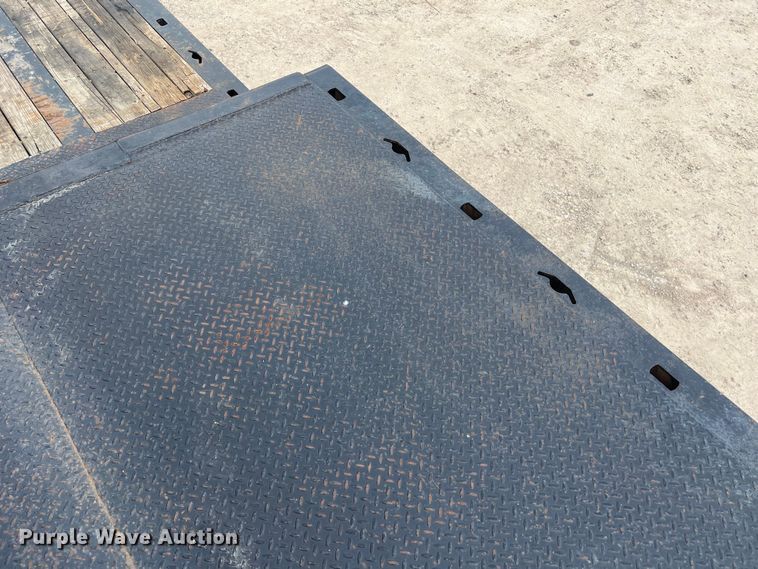 image for item DS3044 1997 Landoll 317A-48 drop deck trailer