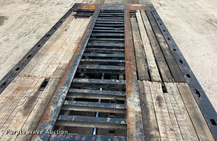 image for item DS3044 1997 Landoll 317A-48 drop deck trailer