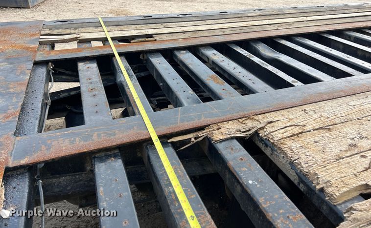 image for item DS3044 1997 Landoll 317A-48 drop deck trailer