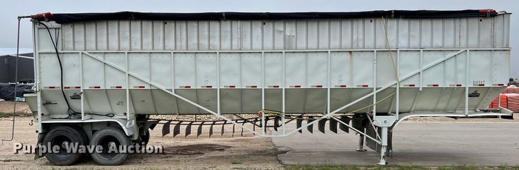 image for item DS3055 2010 Trinity Eagle Bridge live bottom trailer