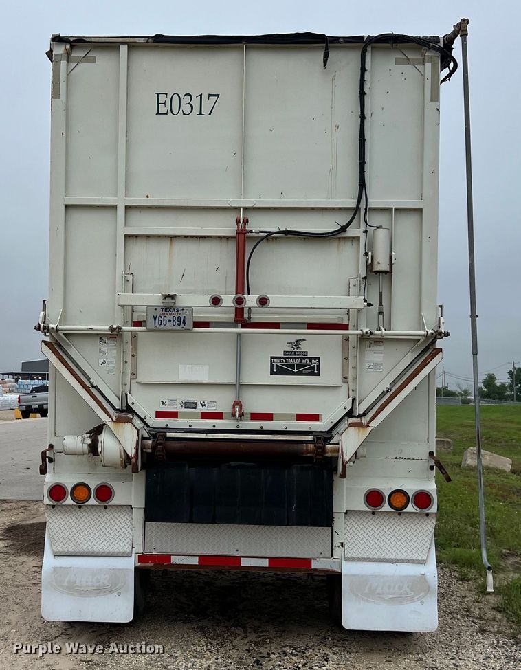 image for item DS3055 2010 Trinity Eagle Bridge live bottom trailer