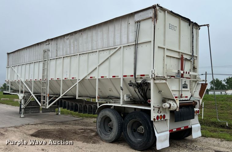 image for item DS3055 2010 Trinity Eagle Bridge live bottom trailer
