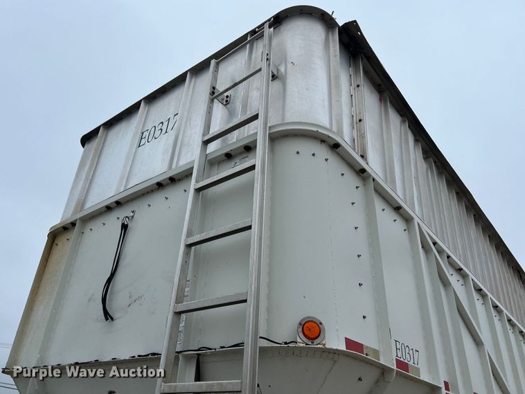 image for item DS3055 2010 Trinity Eagle Bridge live bottom trailer