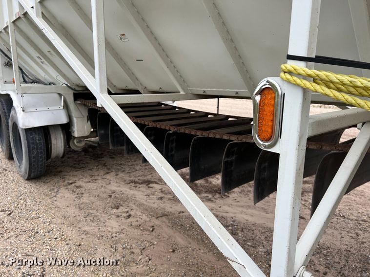 image for item DS3055 2010 Trinity Eagle Bridge live bottom trailer