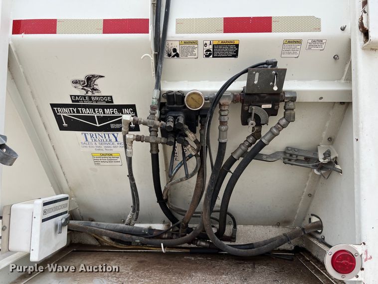 image for item DS3055 2010 Trinity Eagle Bridge live bottom trailer