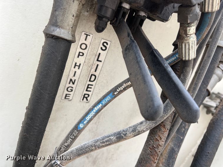 image for item DS3055 2010 Trinity Eagle Bridge live bottom trailer