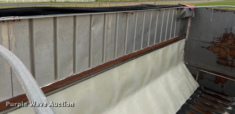 image for item DS3055 2010 Trinity Eagle Bridge live bottom trailer