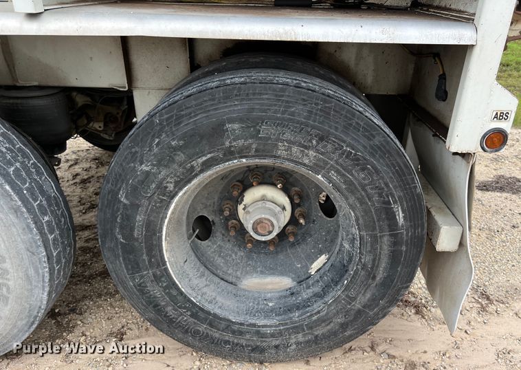 image for item DS3055 2010 Trinity Eagle Bridge live bottom trailer