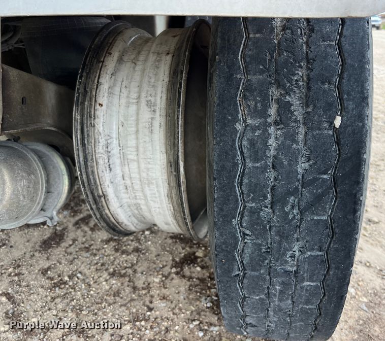 image for item DS3055 2010 Trinity Eagle Bridge live bottom trailer